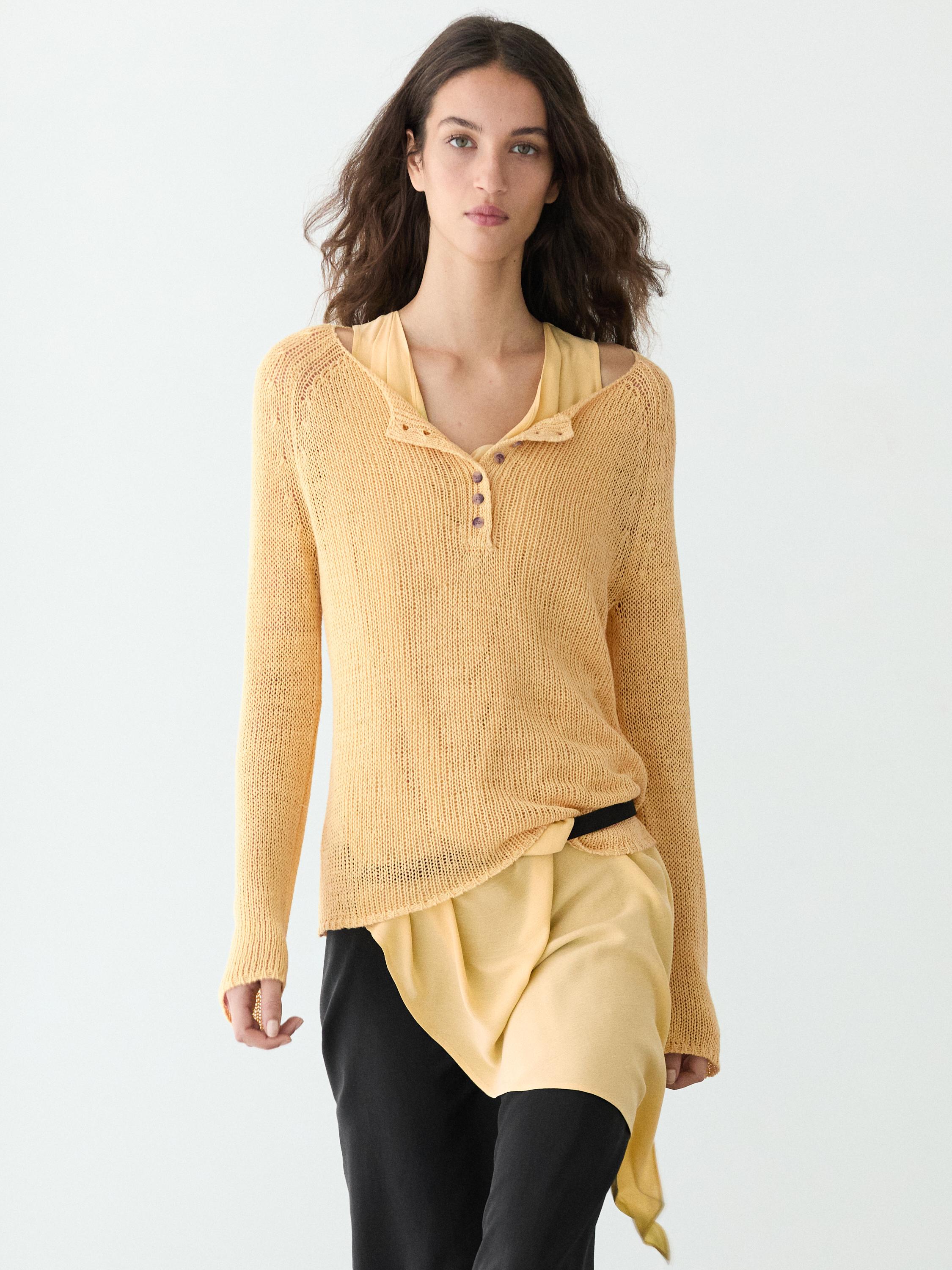 100% linen knit sweater with collar detail